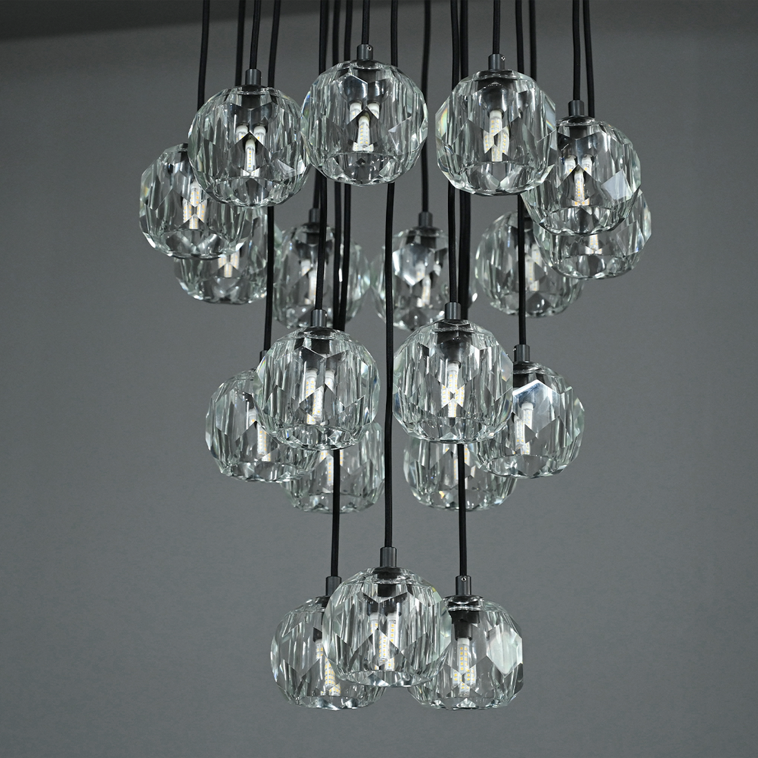 Olivia Bille De Crystal Ball Cluster Chandelier 19"