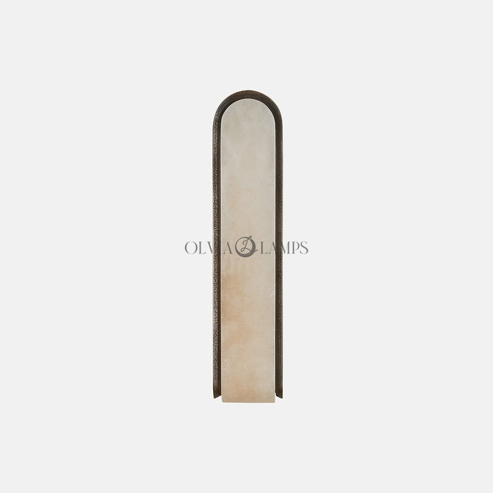 Quarte alabaster wall sconce