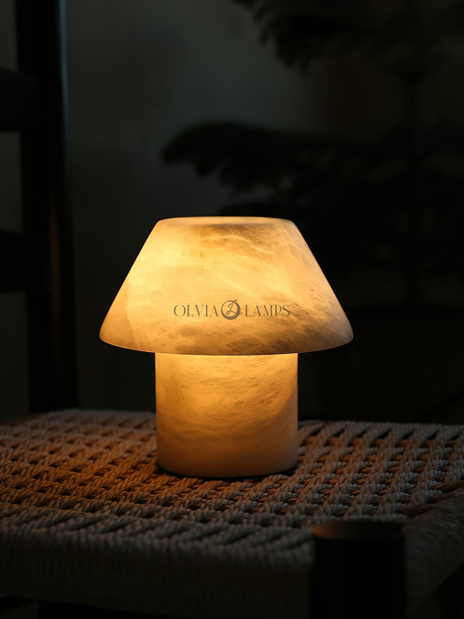 Parachilna Petra Table Lamp